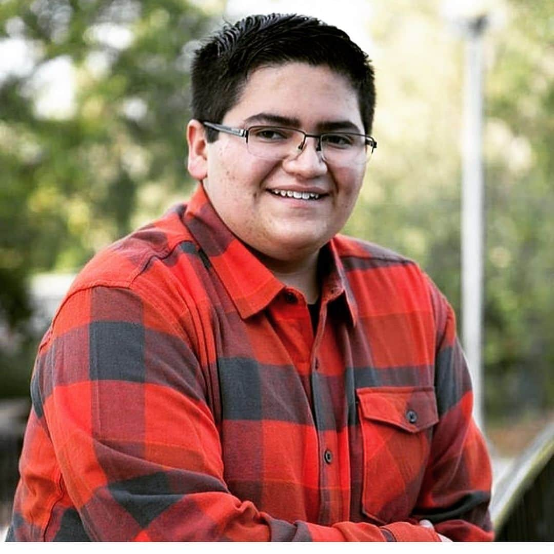 ジョン・レグイザモさんのインスタグラム写真 - (ジョン・レグイザモInstagram)「#KendrickCastillo is my Latinx hero! Sacrificing his life to protect his classmates from a shooter days before his graduation! My admiration runneth over for this brave young man! Rest in the knowledge we won’t let you be forgotten!  #gunreformnow #guncontrol #banassaultweapons」5月9日 16時26分 - johnleguizamo