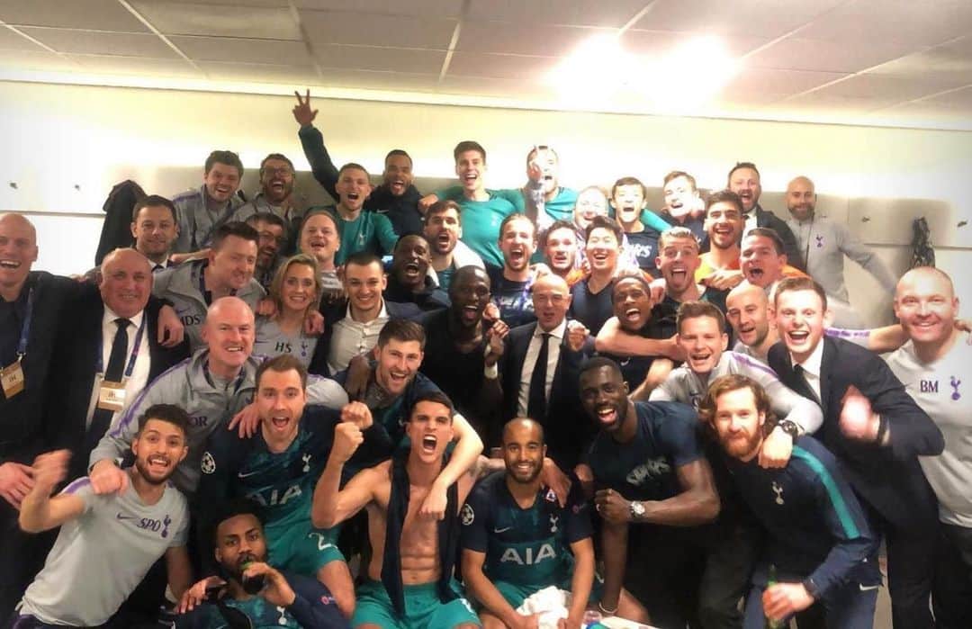 ベン・デイヴィスのインスタグラム：「WHAT A NIGHT. MY TEAM #COYS」