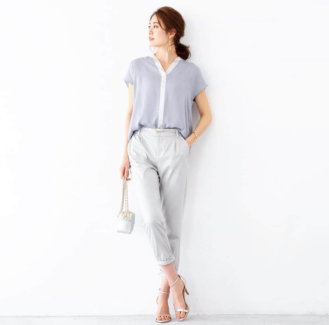 土屋ひかるのインスタグラム：「土屋ひかる「Loungedress」 . http://neutral-tokyo.com/models/tsuchiya . #WOMENSFASHION #WOMENS #ootd #OUTFIT #COORDINATE #FASHIONITEM #ファッションスナップ #スナップ #ファッション #コーディネイト #レディース #レディースファッション #ウィメンズ #ファッションアイテム #コーデ #nmtinc #透明感 #春コーデ #土屋ひかる #美#美容#美肌#uv#cosmetics#skincare#smile」