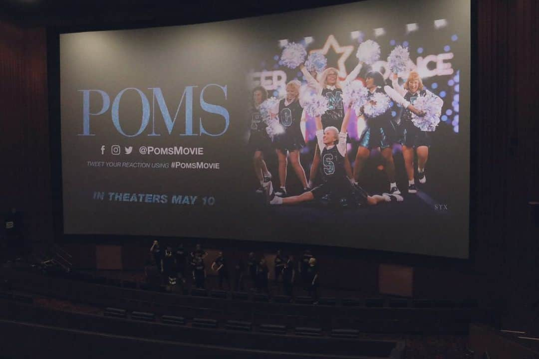 キャブスさんのインスタグラム写真 - (キャブスInstagram)「In anticipation of the @pomsmovie releasing this Friday May 10th, our very own #WineAndGoldies Team was on-hand to help premier a private screening of the film!  Know someone who’d own the spotlight next season as part of our Wine and Goldies squad? Summer audition information will be released this June at cavs.com/wine-and-goldies.  Catch #PomsMovie stars @diane_keaton, Jacki Weaver and @perlmonster in the @stxentertainment comedy this #MothersDay weekend!」5月9日 8時33分 - cavs