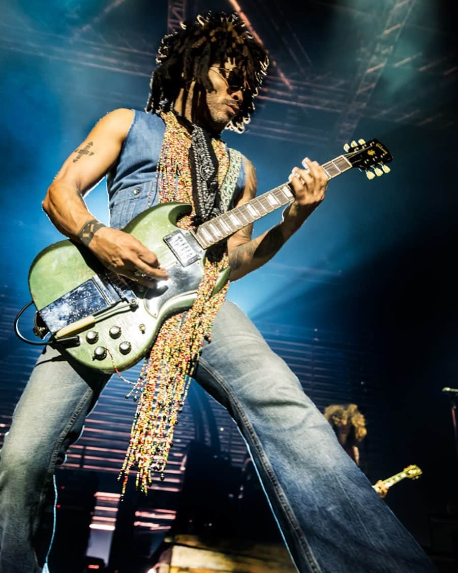 レニー・クラヴィッツさんのインスタグラム写真 - (レニー・クラヴィッツInstagram)「Higher than high tonight in Lodz.」5月9日 8時44分 - lennykravitz