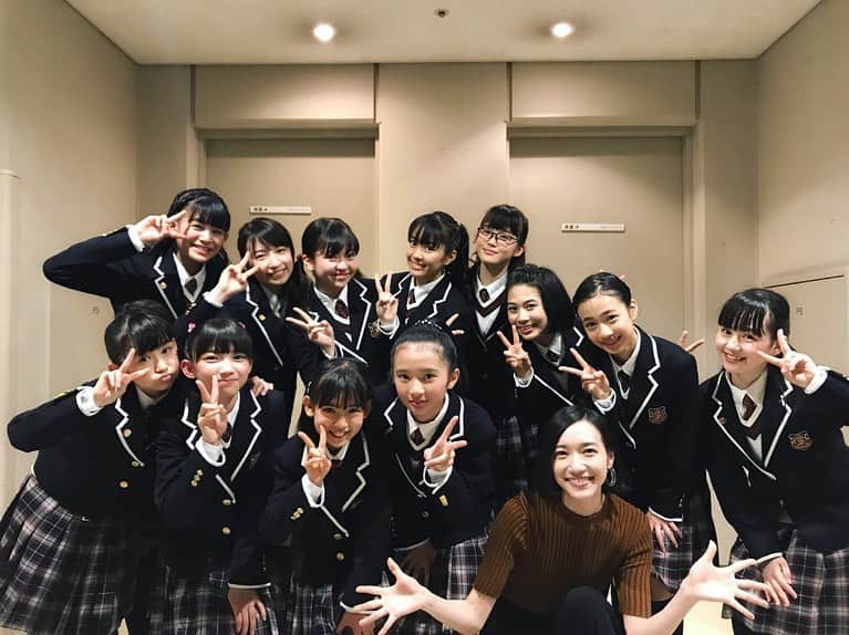 Perfumeさんのインスタグラム写真 - (PerfumeInstagram)「Loved attending Sakura Grakuin's transfer ceremony this week, especially for Sakia Kimura, who played mini-me in the "Let Me Know" music video. - NOCCHi 🥰#prfm #さくら学院」5月9日 9時01分 - prfm_official