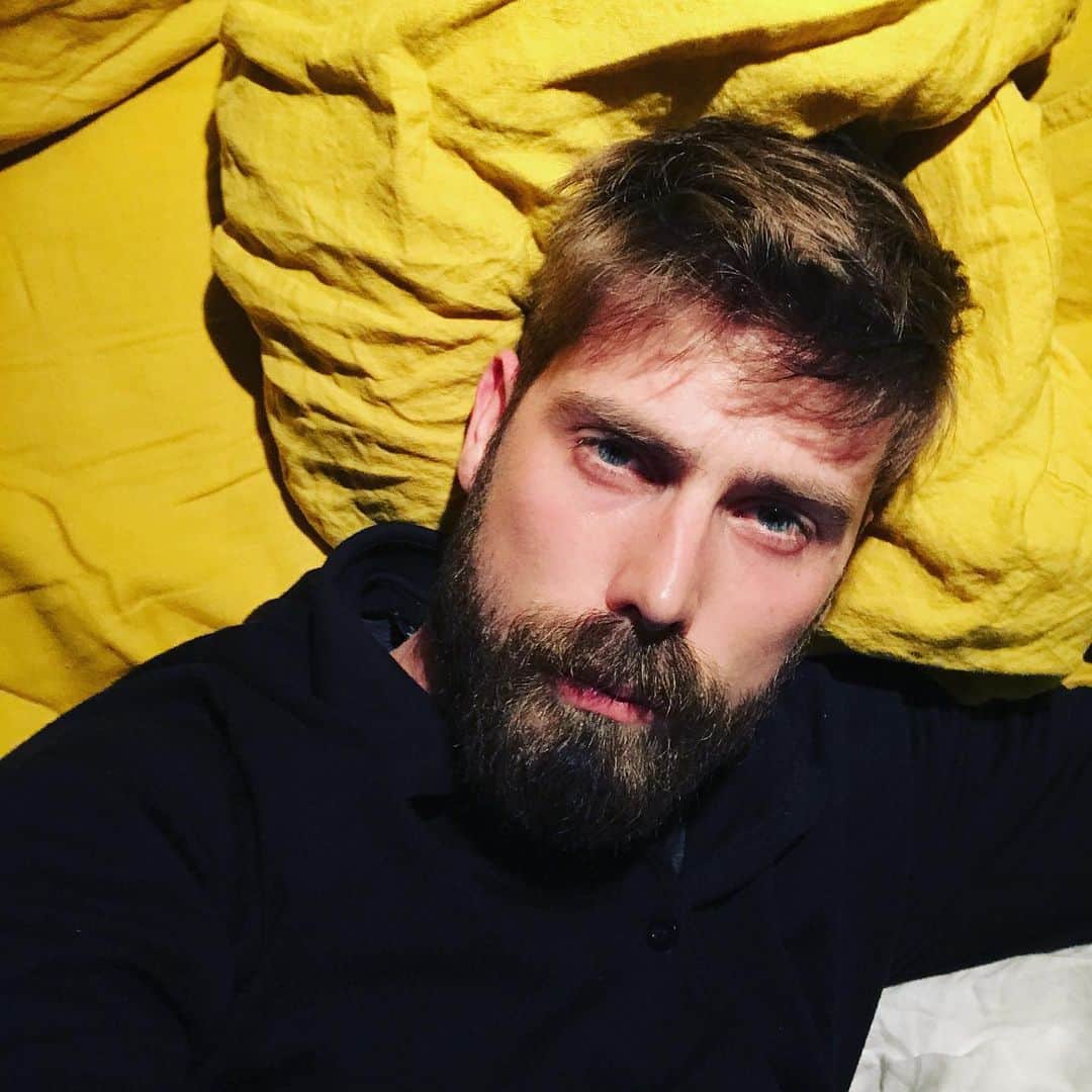 ニール・ブラウンのインスタグラム：「When it’s 2am and you reach that moment when you realize you’re just probably not going to sleep tonight... #instamood #instapic #insomnia #night #insomniac #picoftheday #selfie #igerslyon #instagay #gay #beard #cute #coach #coachinglife #icedancer #blueeyes #instafollow #followme #igers #igersoftheday」