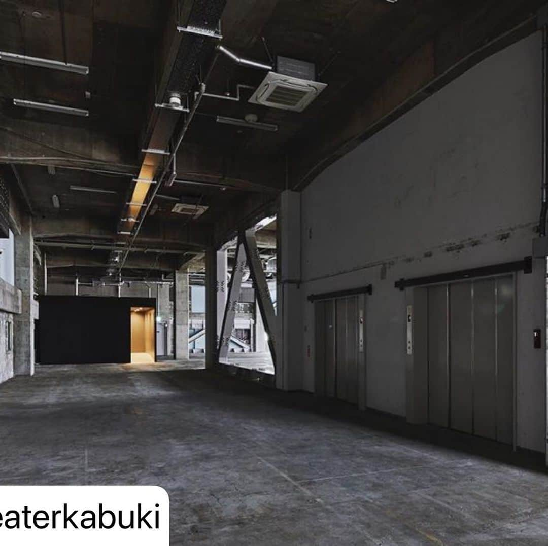 中村獅童さんのインスタグラム写真 - (中村獅童Instagram)「#repost @offtheaterkabuki ・・・ 寺田倉庫風景 其の三 #オフシアター歌舞伎 開幕は天王洲の #寺田倉庫 かつてない劇空間にて #女殺油地獄  #kabuki #中村獅童 #中村壱太郎 #上村吉弥 #嵐橘三郎 #赤堀雅秋 #荒川良々 #歌舞伎」5月9日 10時18分 - shido_nakamura