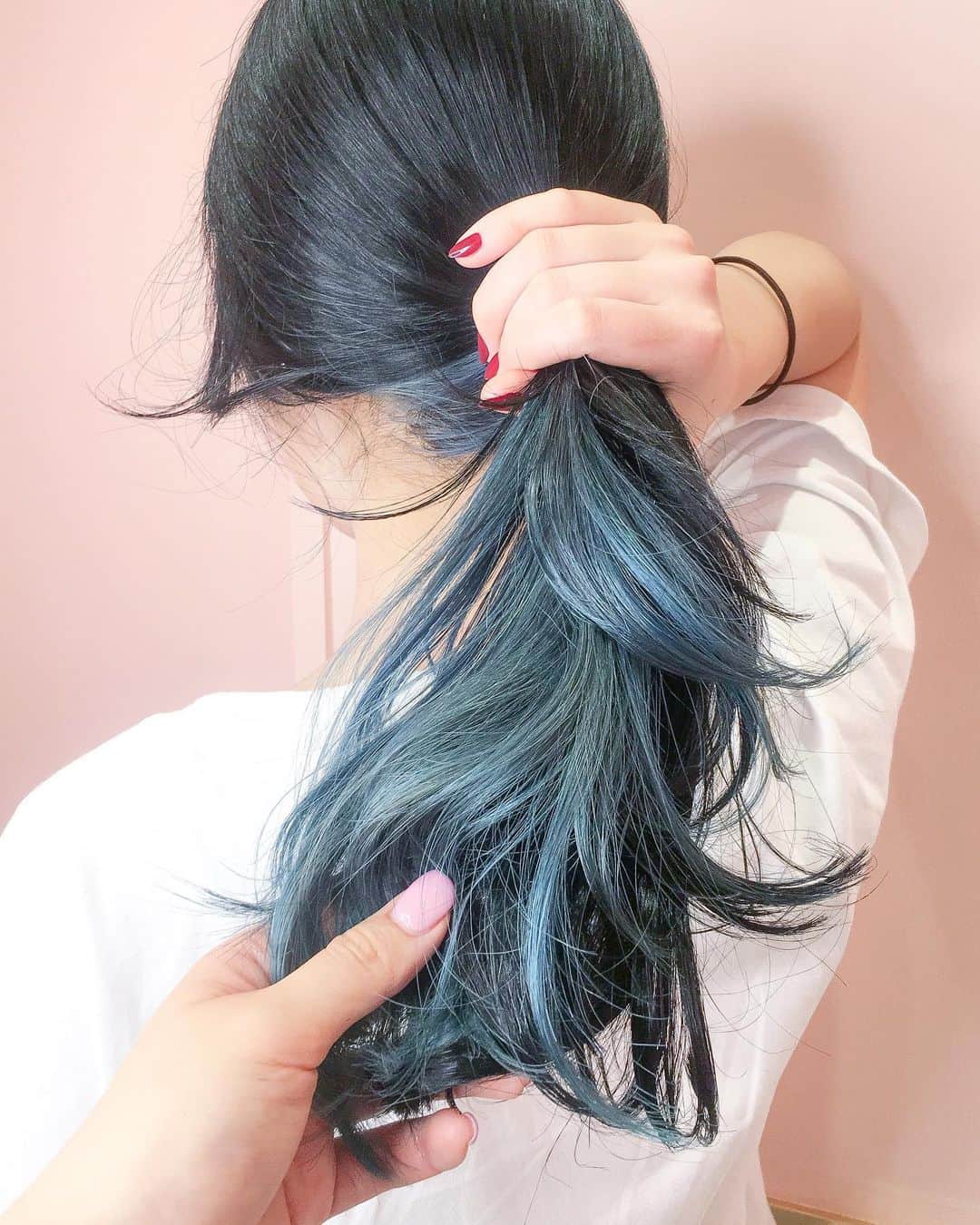 原涼香のインスタグラム：「ㅤㅤㅤㅤㅤㅤㅤㅤㅤㅤㅤㅤㅤ Inner Blue 🌎💕 結んだり、アレンジしても○ 色んな表情してくれます~ ㅤㅤㅤㅤㅤㅤㅤㅤㅤㅤㅤㅤㅤ」