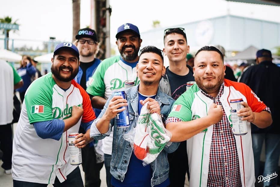 Los Angeles Dodgersさんのインスタグラム写真 - (Los Angeles DodgersInstagram)「‪It’s Mexican Heritage Night at Dodger Stadium! 🇲🇽 ‬」5月9日 10時23分 - dodgers