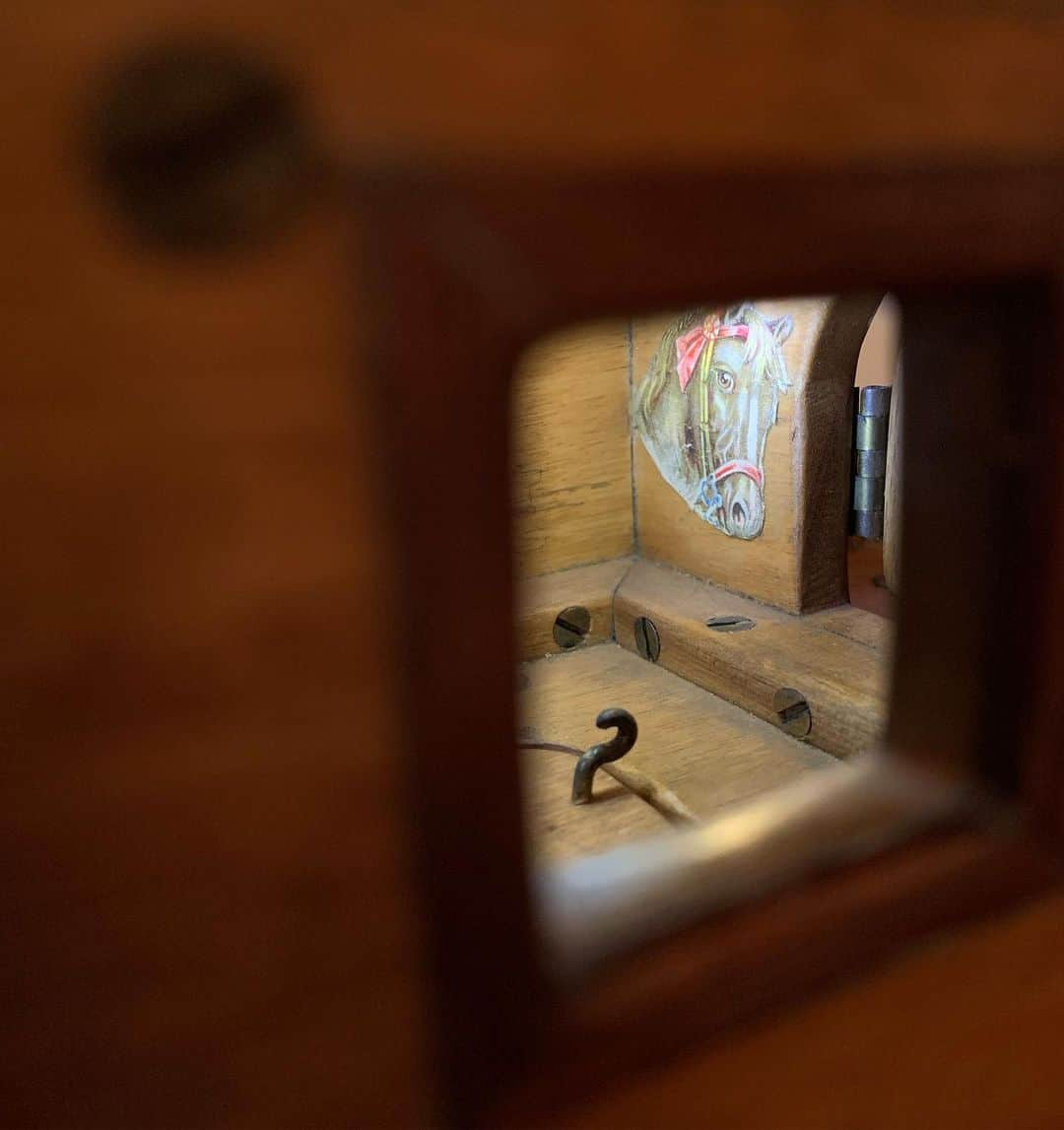 KAWSONEさんのインスタグラム写真 - (KAWSONEInstagram)「H.C. Westermann, Castle Box, 1956 #HCWestermann 🤯」5月9日 10時30分 - kaws