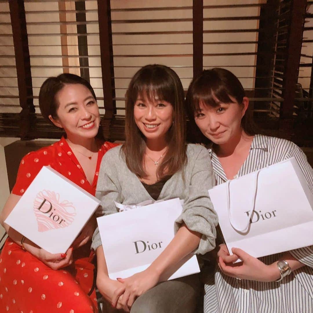 Yukari Imaiさんのインスタグラム写真 - (Yukari ImaiInstagram)「お誕生日をお祝いしてもらいました♥️いつもありがとう♥️ @___yona___  @m_i0123 #bestfriend #bbf #birthday」5月9日 11時18分 - yukari_magnese