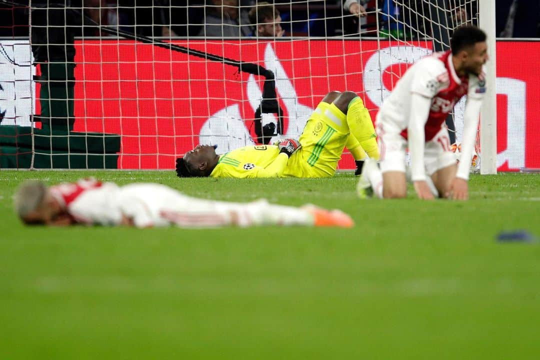 アンドレ・オナナのインスタグラム：「Heartbroken 💔 but this is the game we all love & it has been an unforgettable @ChampionsLeague campaign! ✖✖✖ We must remember our season isn't over yet, 2 finals to go for the league title & focus will not be lost now 👊🏿 @AFCAjax #UCL」