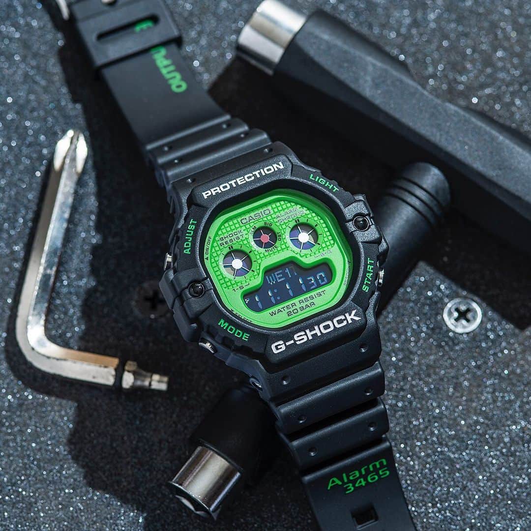 G-SHOCKさんのインスタグラム写真 - (G-SHOCKInstagram)「HOT ROCK SOUNDS  夏に似合うカラーリングが特徴の「Hot Rock Sounds」。ベースモデルには元祖三つ目モデルのDW-5900を採用。夏フェスや海遊びなどアクティブなシーンにもカジュアルファッションにもマッチします。  Introducing the latest model from “Hot Rock Sounds”. The base models are DW-5900, which was the third variation of the original G-SHOCK lineup. It looks great on the beach and go great with other summertime casual fashions.  DW-5900RS-1JF  #g_shock #dw5900 #rock #vivid #watchoftheday」5月9日 16時59分 - gshock_jp