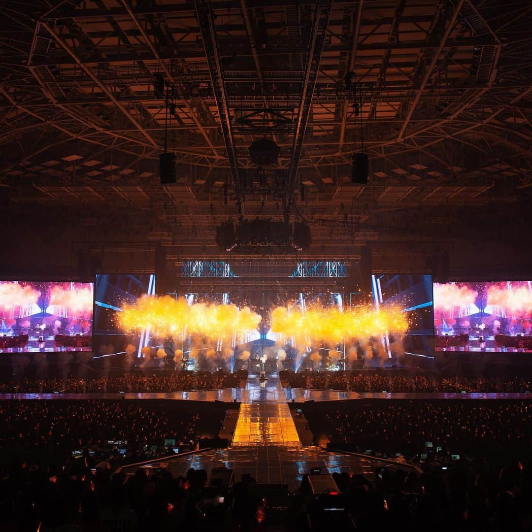 【公式】神話（SHINHWA）さんのインスタグラム写真 - (【公式】神話（SHINHWA）Instagram)「. 2019 SHINHWA 21ST ANNIVERSARY CONCERT 'CHAPTER4' - HYE SUNG . 2019.04.20(SAT) - 04.21(SUN) @ KSPO DOME(올림픽 체조 경기장) . #SHINHWA #신화 #SHINHWA_21ST_CONCERT #21주년 #콘서트 #CHAPTER4 #KSPO_DOME #에릭 #이민우 #김동완 #신혜성 #전진 #앤디」5月9日 11時59分 - shinhwa_official