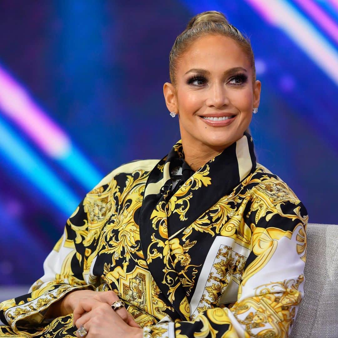 NBC Newsさんのインスタグラム写真 - (NBC NewsInstagram)「Jennifer Lopez has not been on a full-fledged tour since 2011. She turns 50 on July 24, and ahead of her milestone birthday the star is gearing up for new adventures, including her “It’s My Party” tour beginning in June. Click the link in our bio for more. #JLo . 📷 @photonate / @todayshow」5月9日 12時03分 - nbcnews