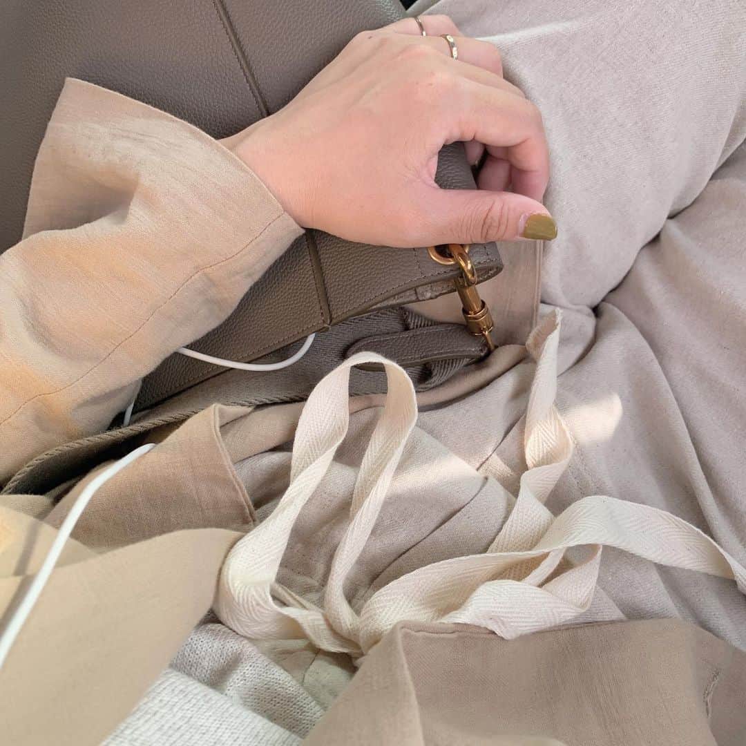saanaaeのインスタグラム：「ちょっと前のおようふく🥣 linen𓂃 cotton𓂃 #NUEbyas」