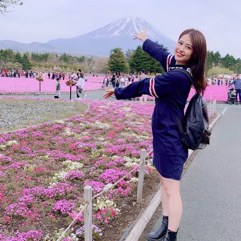 池山智瑛さんのインスタグラム写真 - (池山智瑛Instagram)「. 富士山🗻 . #富士山 #富士山見えた #富士芝桜まつり #芝桜 #芝桜まつり #自然 #景色 #いい天気 #空気が綺麗 #お出かけ #ゴールデンウィーク#GW #休日 #旅 #旅女 #旅女子#tabi #photooftheday #photo #japan #japanesegirl #japan_daytime_view #日本 #japan_of_insta」5月9日 13時00分 - chu_chiaki