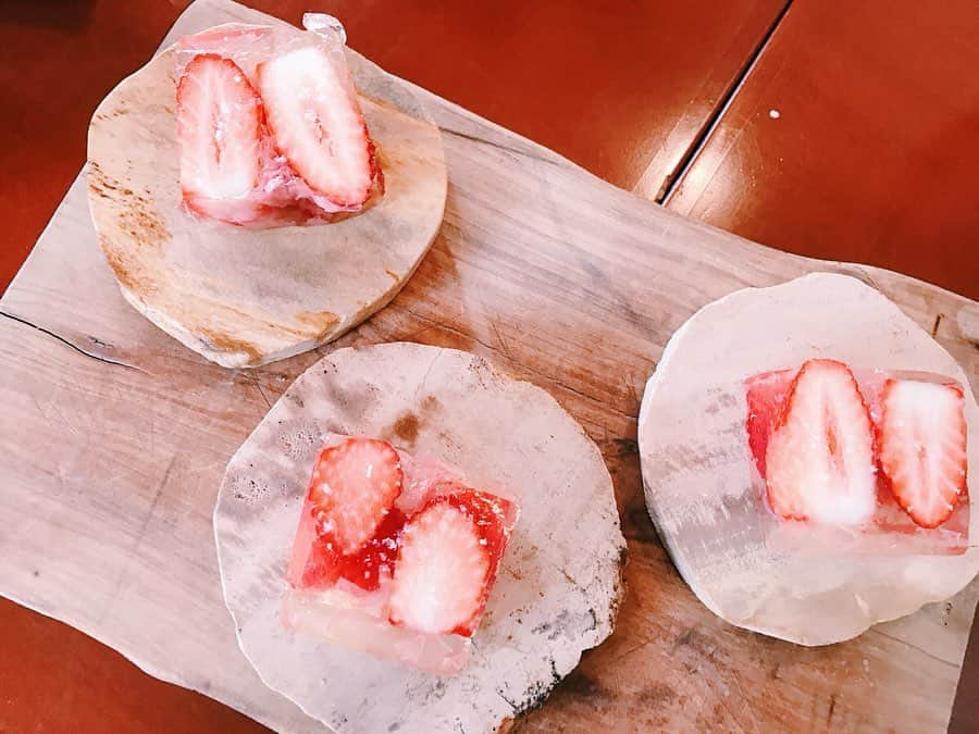 板橋よしえさんのインスタグラム写真 - (板橋よしえInstagram)「🍓🍓🍓🍓🍓🍓🍓🍓🍓🍓🍓」5月9日 13時26分 - candy_yoshie