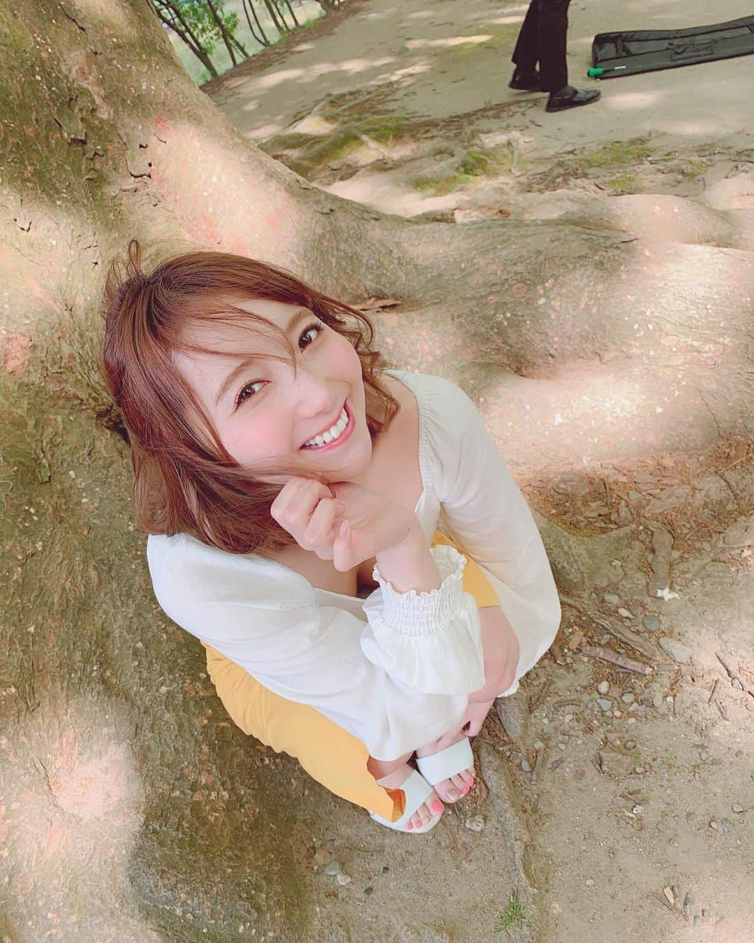 堀みづきさんのインスタグラム写真 - (堀みづきInstagram)「外ロケは風が気持ちいい🍃 生まれた場所でこうやってお仕事ができるのは嬉しいなぁ〜💕 美味しいものもたくさん食べました😋🍴 #山形 #山居倉庫 #撮影 #オフショット」5月9日 13時50分 - mizuki_027