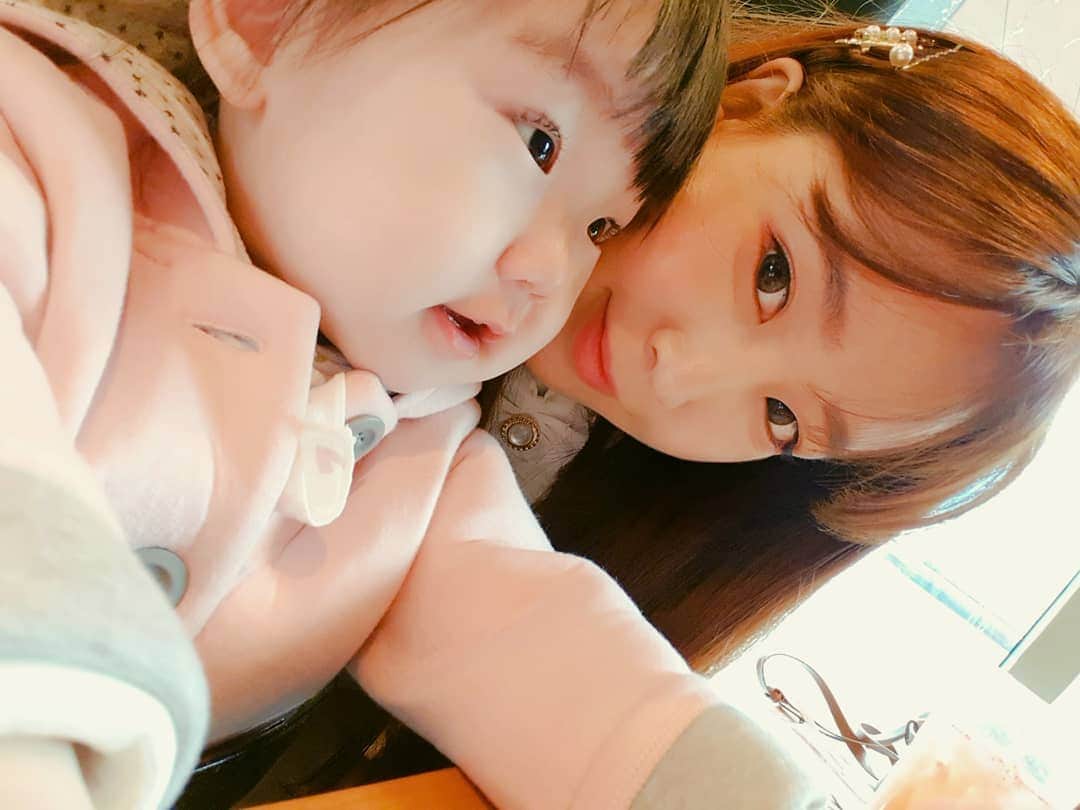 ウェイ のインスタグラム：「최연소 구독자와 데이트💛 너무귀염터지는영상! 아직 못보신분들 보러와용💛 #유튜브 #웨이랜드 #youtube #wayland #waylandkorea」