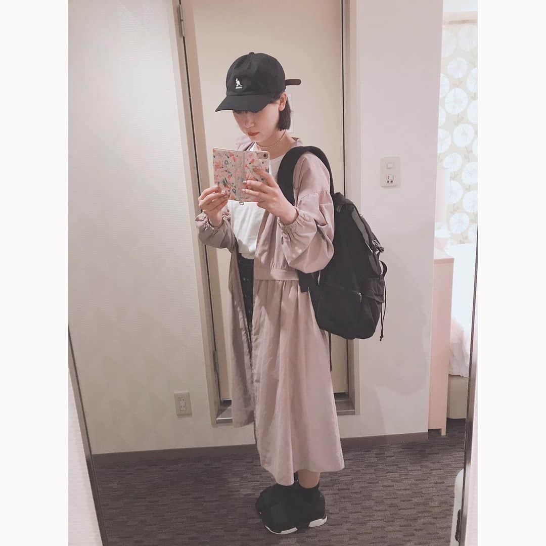 辰巳リカのインスタグラム：「リュック買った！ 25Lくらい入るしシンプルかわいい～♡ #リュック #BACH #code」