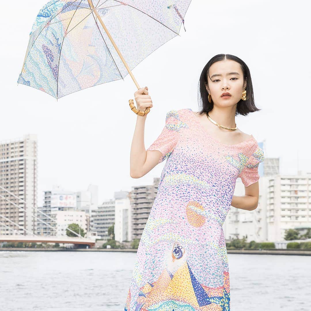 TSUMORI CHISATO Officialさんのインスタグラム写真 - (TSUMORI CHISATO OfficialInstagram)「Spring Summer 2019 "Egyptian Landscape" theme. Original print inspired by the pointillism movement. 🎨 See more online and in shops!  #tsumorichisato #japanesefashion #japan #japanesedesigner #newcollection #print #pointillism #springsummer」5月9日 14時55分 - tsumori_chisato