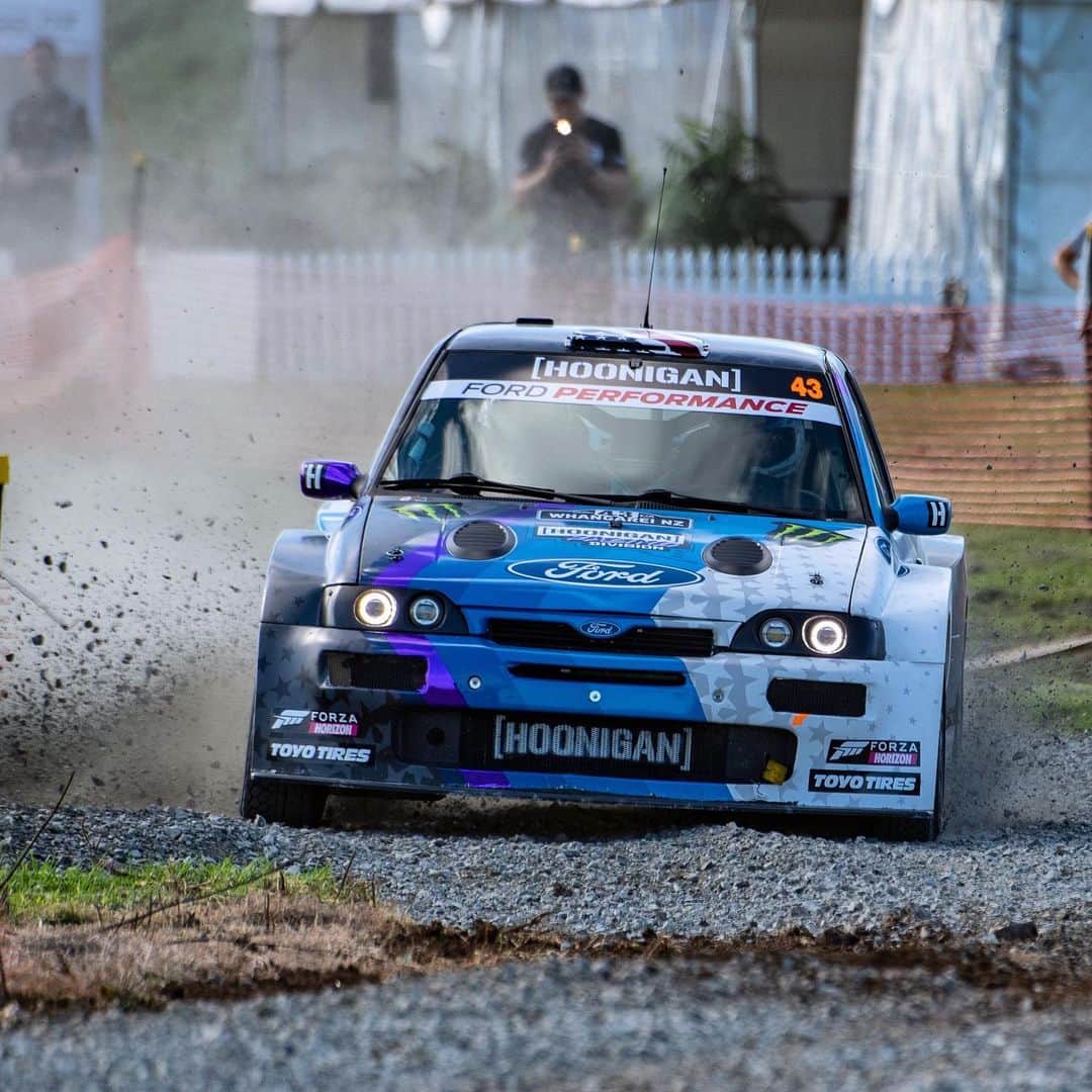 ケン・ブロックさんのインスタグラム写真 - (ケン・ブロックInstagram)「It’s Thursday so that means new episode on my YouTube channel (link in bio!). This week? Cossie World Tour featuring this car (my Ford Escort RS Cosworth V2) in action down in New Zealand for Rally Whangarei! #BlockEscortCossieV2 #CossieWorldTour」5月10日 0時47分 - kblock43