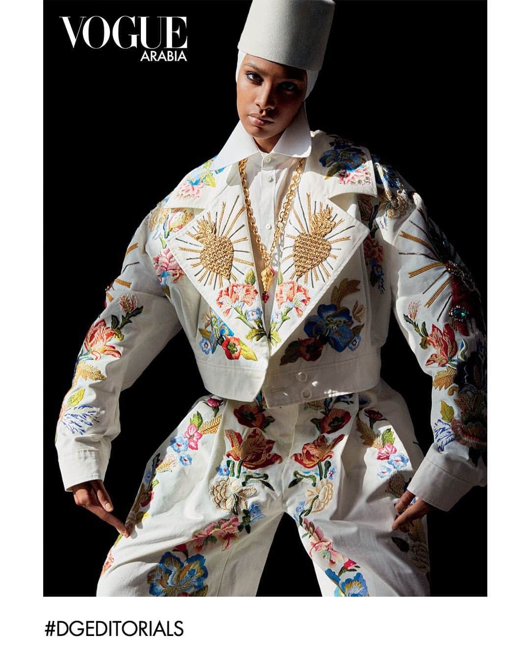 ドルチェ&ガッバーナさんのインスタグラム写真 - (ドルチェ&ガッバーナInstagram)「Ikram Abdi Omar wears Dolce&Gabbana in this feature for @voguearabia. Photography by @txemayeste  #DGWomen」5月10日 1時01分 - dolcegabbana