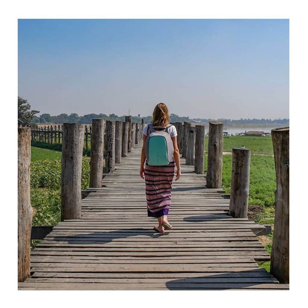 XD Designさんのインスタグラム写真 - (XD DesignInstagram)「@aspassoconmoz walking the U Bein Bridge with Bobby Compact in #Myanmar 😍 — The 1.2 kilometer bridge is the longest teakwood bridge in the world! 🌏 • • • • #xddesign #bobbybackpack #xddesignbobby #bobbycompact #mintgreen #antitheftbag #igers #ig_daily #instatravel #asiatravel #travellifestyle #keepexploring #travelgear #passportlife #photooftheday #gotyourback #thetraveltag #modernnomad #digitalnomad #doyoutravel #explorer #travelinspo #travelbackpack #antitheft #instatravel #adventurelife #packandgo #globetrotter #ubeinbridge」5月10日 1時07分 - xddesign