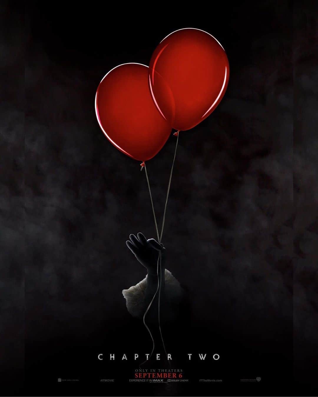 Just Jaredさんのインスタグラム写真 - (Just JaredInstagram)「The first trailer for @itmovieofficial is finally here and Pennywise is back to give you nightmares! Here’s the new poster and you can watch the trailer on JustJared.com.  #ItChapterTwo Photo: WarnerBros」5月10日 1時16分 - justjared