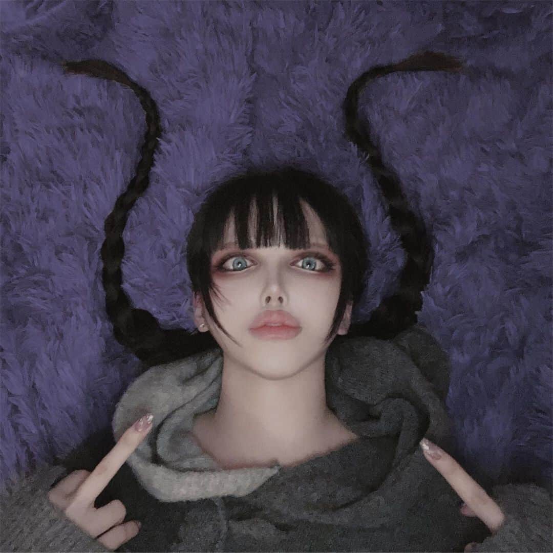 chiiiiiのインスタグラム：「×」