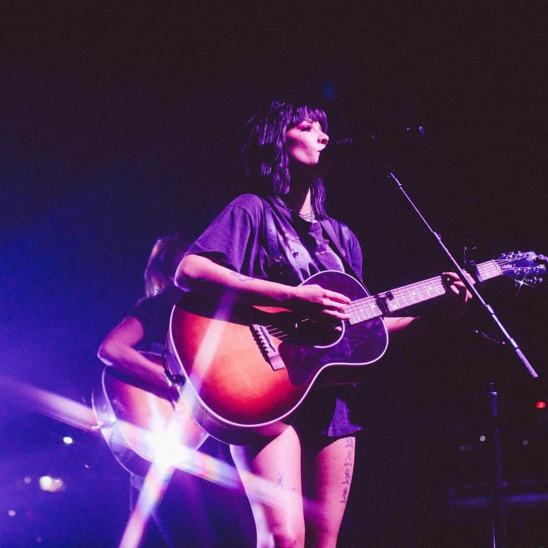 Halseyさんのインスタグラム写真 - (HalseyInstagram)「back to the Badlands for Night 1 of my series for @websterhall  tonight we enter the Kingdom. I love you. 📷: @donslens」5月10日 1時52分 - iamhalsey