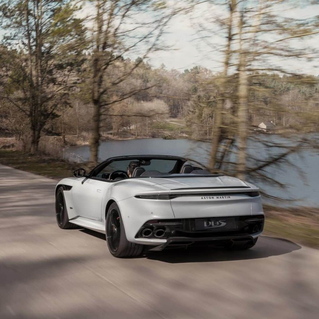 アストンマーチンさんのインスタグラム写真 - (アストンマーチンInstagram)「The aim was to create the most beautiful flagship Volante on the market, Aston Martin’s primary mission has also been to retain the coupe’s powerful dynamics, aggressive poise and astonishing performance.  #AstonMartin #DBSSuperleggera #Volante」5月10日 1時56分 - astonmartin