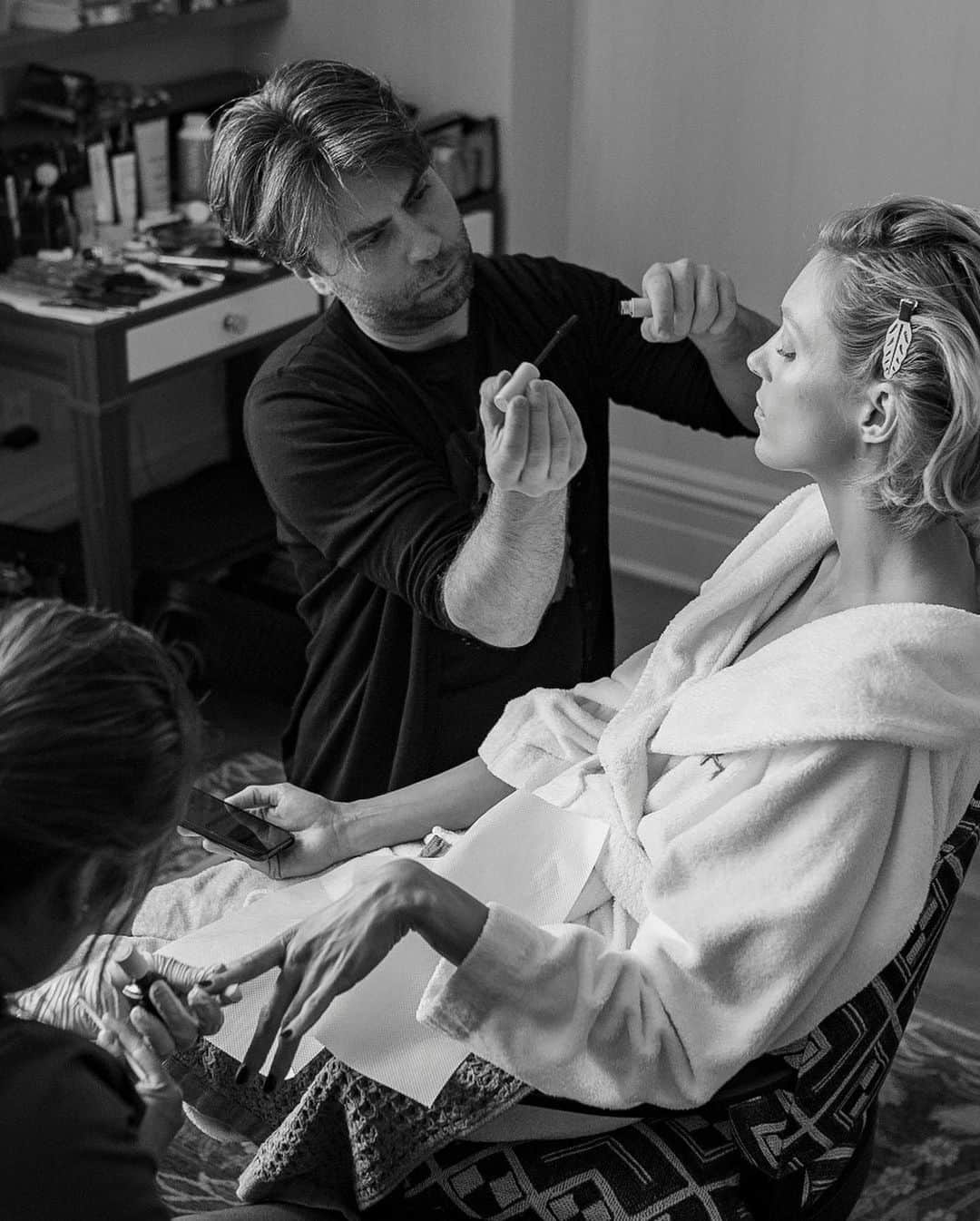 Vogue Parisさんのインスタグラム写真 - (Vogue ParisInstagram)「Exclusively for Vogue Paris, go behind the scenes at @Anja_Rubik's fittings for her MET Gala dress, designed by her friend @AnthonyVaccarello for @YSL Photos by @andreskudacki, makeup by @georgisandev, hair by @jimmypaulhair Jewelry by @boucheron」5月10日 1時58分 - voguefrance