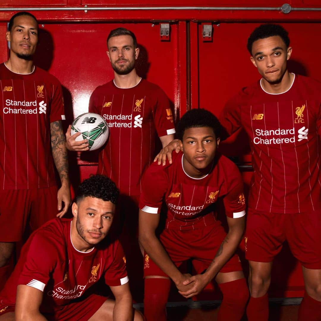 リヴァプールFCさんのインスタグラム写真 - (リヴァプールFCInstagram)「It’s live! 🙌 Our 19/20 @nbfootball home kit is now available online and in store 😍@lfcretail #LFC #LiverpoolFC」5月9日 17時09分 - liverpoolfc