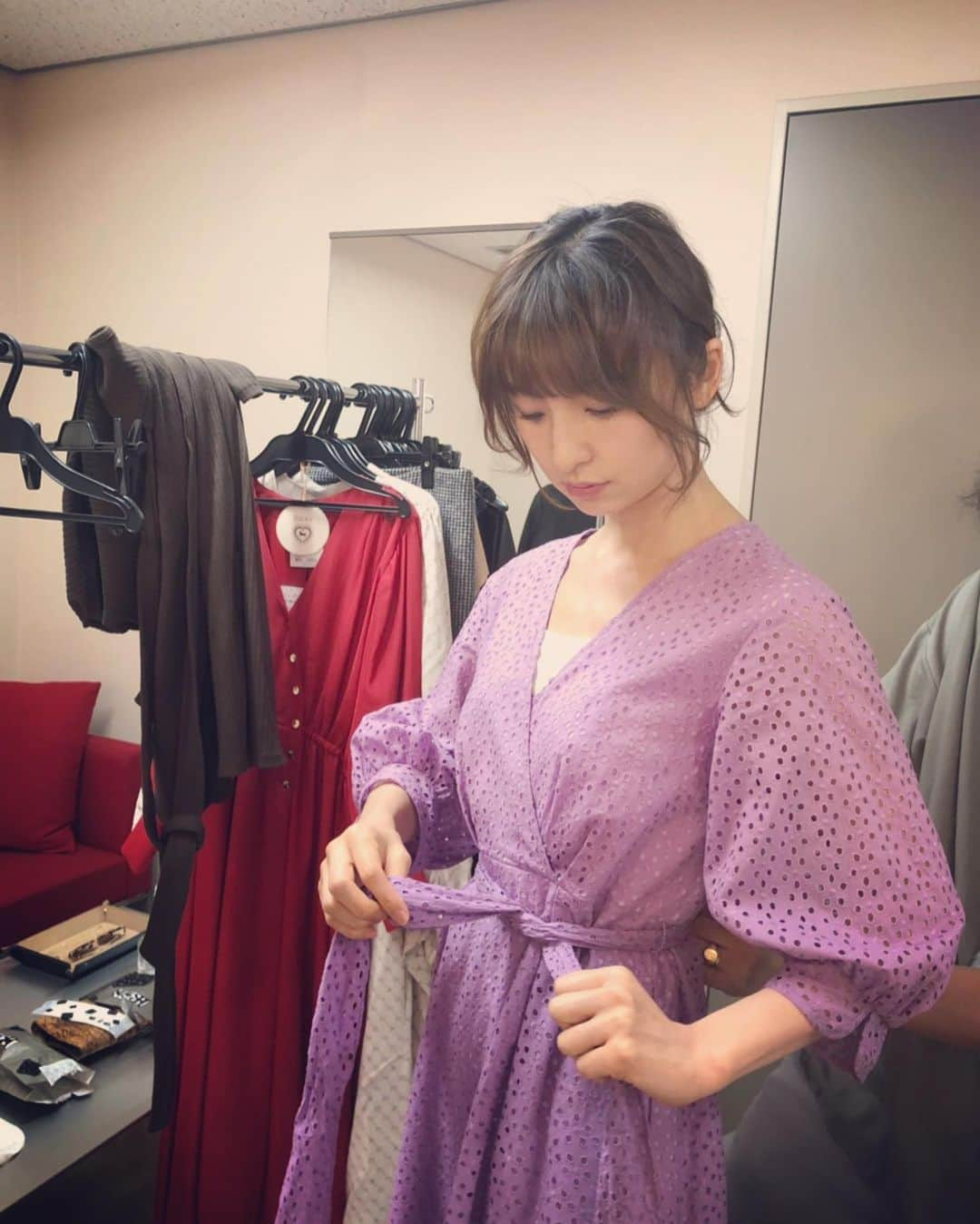 篠田麻里子さんのインスタグラム写真 - (篠田麻里子Instagram)「シメ🥴🥴#収録 衣装#brooch #flica」5月9日 17時24分 - shinodamariko3