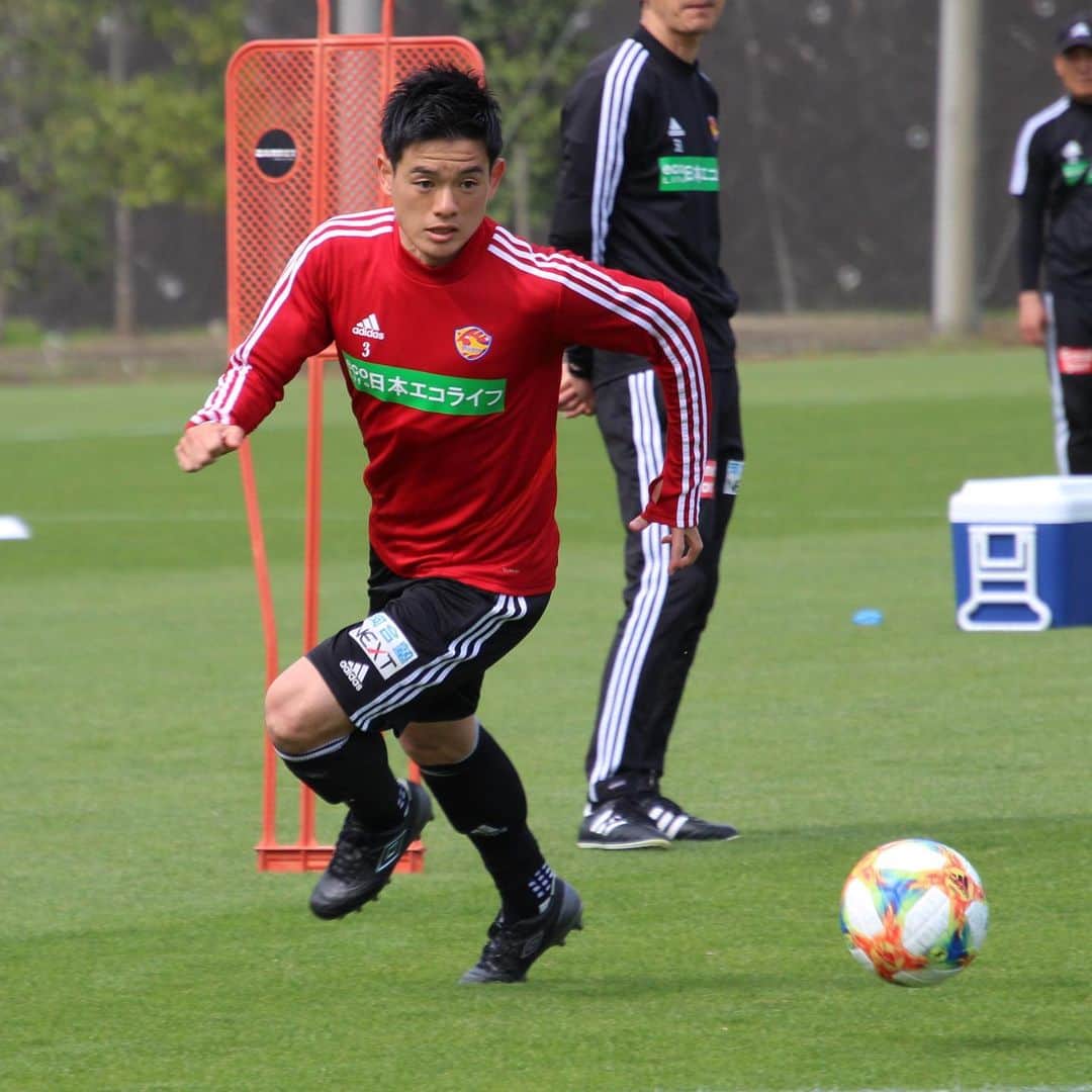 のインスタグラム：「5月9日 トレーニング #ベガルタ仙台 #仙台 #サッカー #Jリーグ #2019シーズン #スローガン #ReVolution #飯尾竜太朗 #3番 #石原崇兆 #14番 #ジャーメイン良 #19番 #川浪吾郎 #22番 #永戸勝也 #2番」