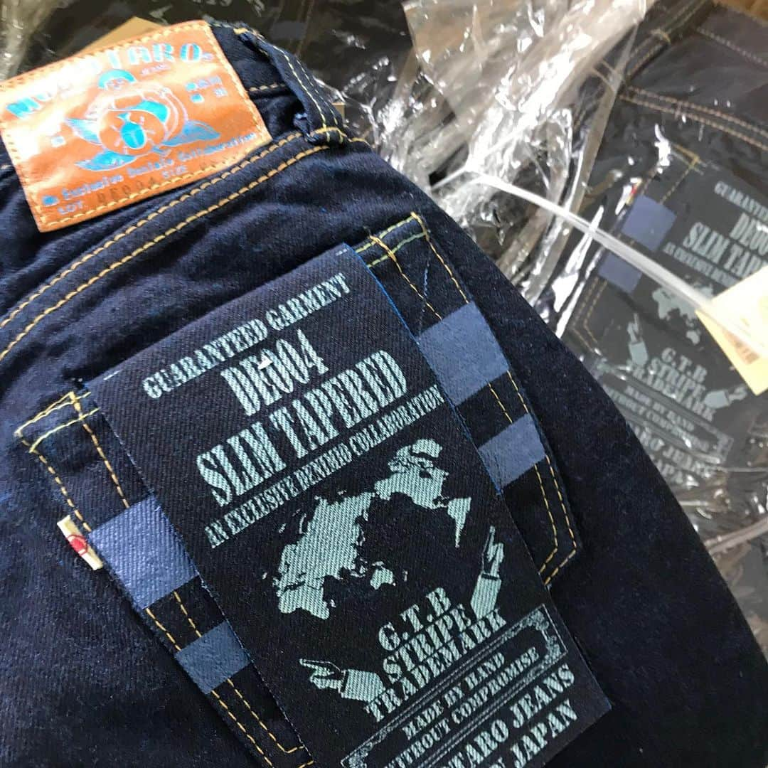 Denimioさんのインスタグラム写真 - (DenimioInstagram)「They're here in all their glory: #momotarojeans x #denimio #cobaltcollab! They're the freshest pair of jeans ever. If you're a Momo fan, these are a must, if you're not a Momo fan, now is the time to become one!!! Link in bio 😍😍😍」5月9日 17時42分 - denimio_shop