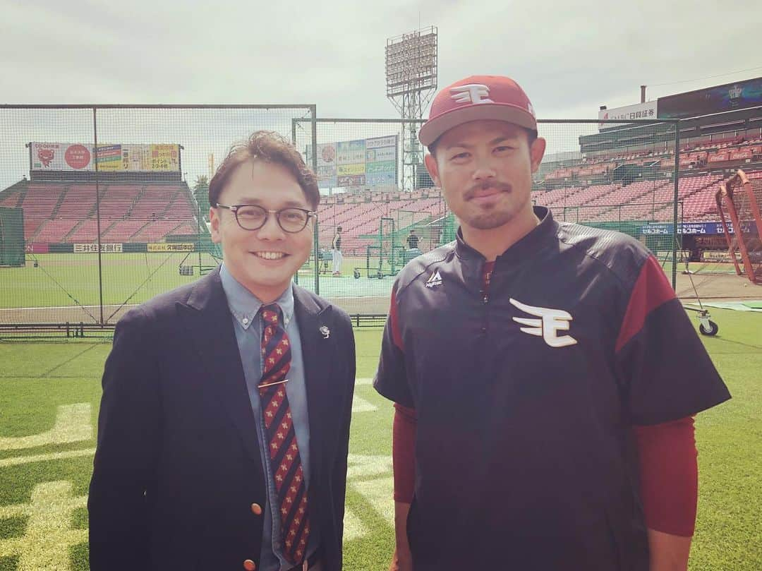 外賀幸一さんのインスタグラム写真 - (外賀幸一Instagram)「＂おかえり＂ 『ミヤテレスタジアム』で 楽天イーグルス・今江年晶選手に インタビューしてきました！  キャンプイン直前のアクシデント、 一軍復帰で即猛打賞、 今のチームの雰囲気などなど 今江選手は丁寧に話してくれました♪  12日（日）の 『ミヤテレスタジアム』をご覧ください☆  #楽天イーグルス #rakuteneagles  #今江年晶 #8 #ミヤテレスタジアム #miyatelestadium」5月9日 17時51分 - 51geka51