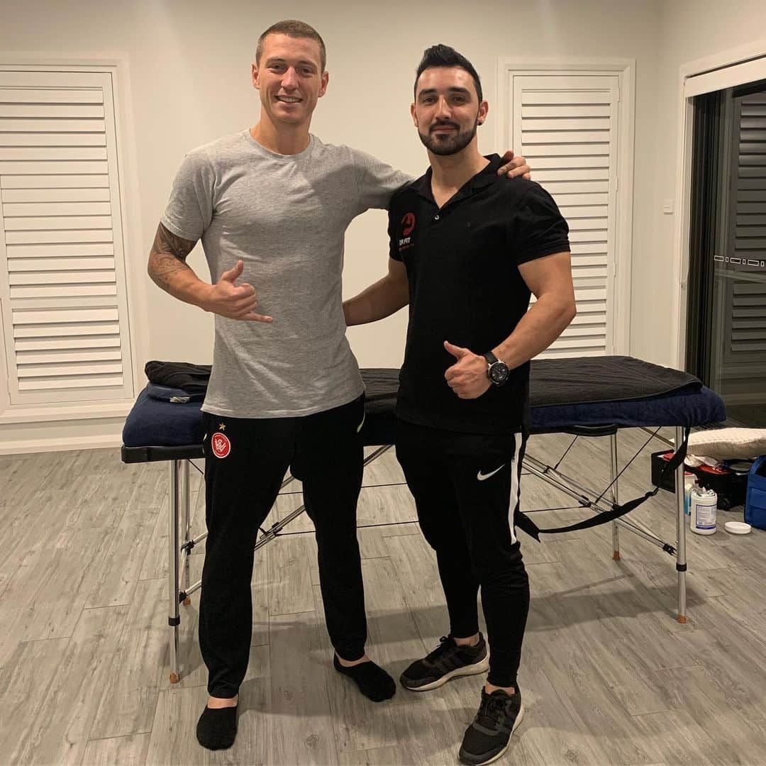 ミッチェル・デュークのインスタグラム：「This guy has made me feel like a new man after the home visit yesterday to help maintain the body during offseason 🙌🏼 check him out he knows his stuff and not a bad bloke either 🤪💪🏼 @drfitphysio」