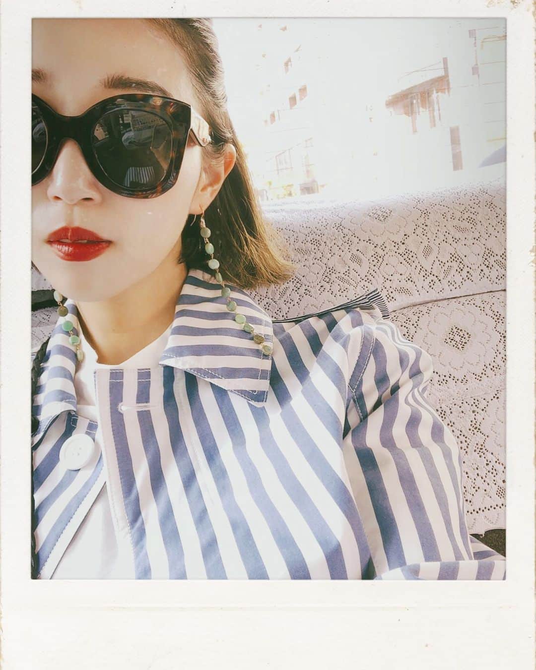 梅谷安里さんのインスタグラム写真 - (梅谷安里Instagram)「お仕事終わり マッサージ行ってこよ💆‍♀️🍉 ・ ・ ・ ピアスは @uiqut 。 サングラスは @celine 。 #accessory#sunglasses  #fashion#fashiongram」5月9日 18時41分 - anriworld