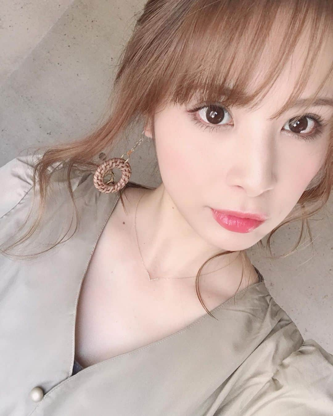 ハミ さんのインスタグラム写真 - (ハミ Instagram)「・ お気に入りピアス💕 @sea___jewelry のやつ🏝 ・ ・ ・ め〜っちゃ断捨離して気持ち良い今日☺️🙌💕 ・ ・ ・ ・ ・ #accessory #seajewelry #🏝」5月9日 19時04分 - hami0519