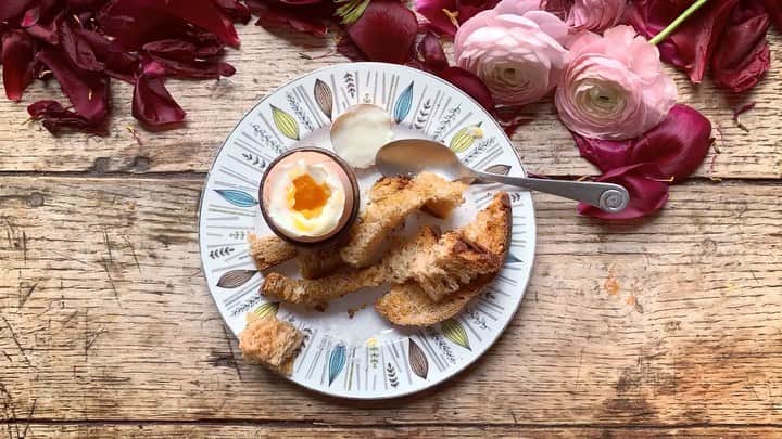 Tea and sittingのインスタグラム：「I love a boiled egg and soldiers...」