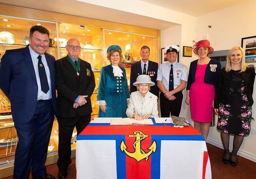 ロイヤル・ファミリーさんのインスタグラム写真 - (ロイヤル・ファミリーInstagram)「Princess Alexandra visited @rnli Shoreham yesterday, where Her Royal Highness met crewmembers and toured the station’s facilities.  Shoreham Harbour has had a lifeboat station for 154 years and, in 2011, Princess Alexandra and The Duke of Kent, President of the RNLI, officially opened @shorehamlifeboat’s new boathouse after it was rebuilt. The boathouse is home to a Tamar class all weather lifeboat, named ‘Enid Collett’.」5月9日 19時08分 - theroyalfamily