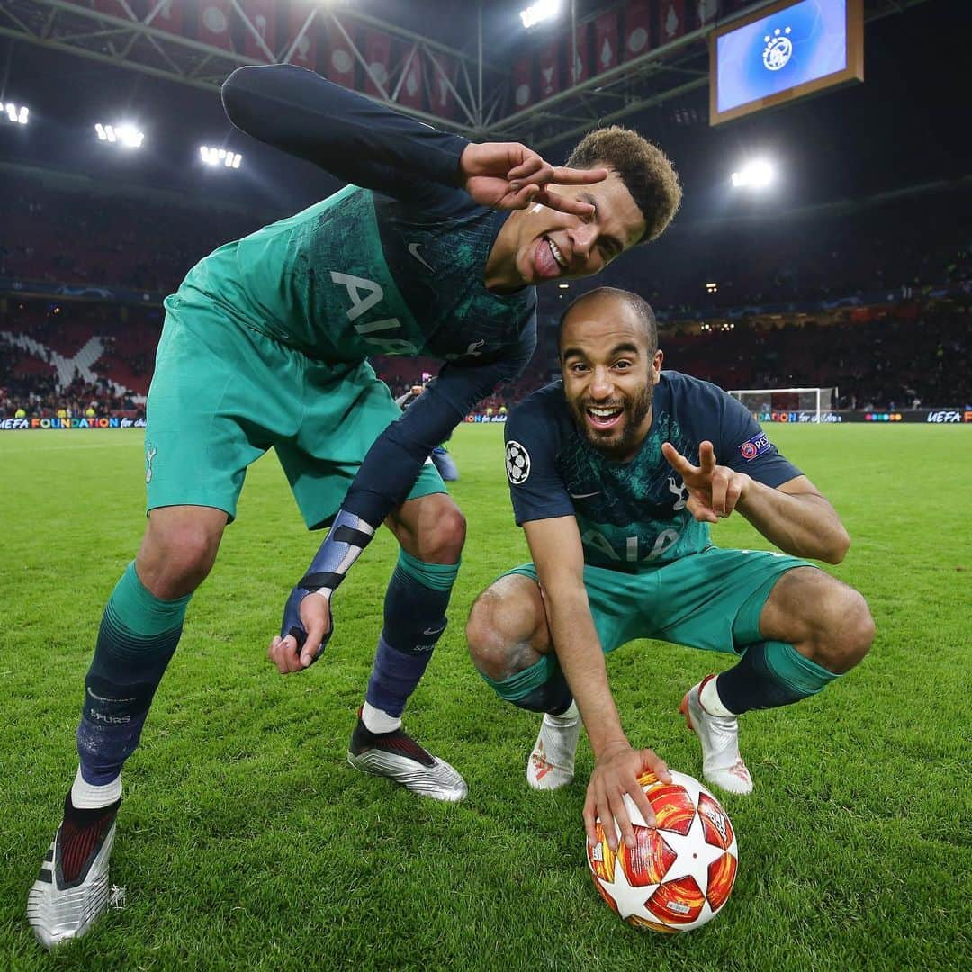 トッテナム・ホットスパーFCさんのインスタグラム写真 - (トッテナム・ホットスパーFCInstagram)「The story of last night... ✨ @leagooofficial #COYS #UCL」5月9日 19時26分 - spursofficial