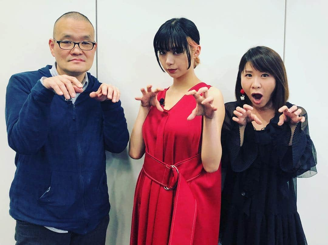 伊藤さとりさんのインスタグラム写真 - (伊藤さとりInstagram)「池田エライザちゃんと 中田秀夫監督 はい、「貞子」のミューズと 「リング」の恐怖を 世に知らしめた監督が 再び貞子と対峙した新作 「貞子」で私の連載&番組 「シネマの世界」ゲストに登場！  撮影現場での恐怖体験から エライザちゃんの 監督デビュー話まで てんこ盛りのインタビュー 6月1日「東映チャンネル」オンエア 5月下旬「シネマクエスト」 サイト内の連載ページで。  #池田エライザ #中田秀夫  #女優 #監督 #貞子  #映画 #怖い #ホラー  #対談 #番組 #連載  #シネマの世界  #東映チャンネル #シネマクエスト  #伊藤さとり #映画パーソナリティ  #映画コメンテーター  #裏話 #映画好きな人と繋がりたい  #映画鑑賞 #sadako #cinema  #japanesehorror #映画が好き #撮影 #取材 #movie #cinema  #シネマ #リング #sadako #完成披露試写会」5月9日 19時39分 - ito_satori