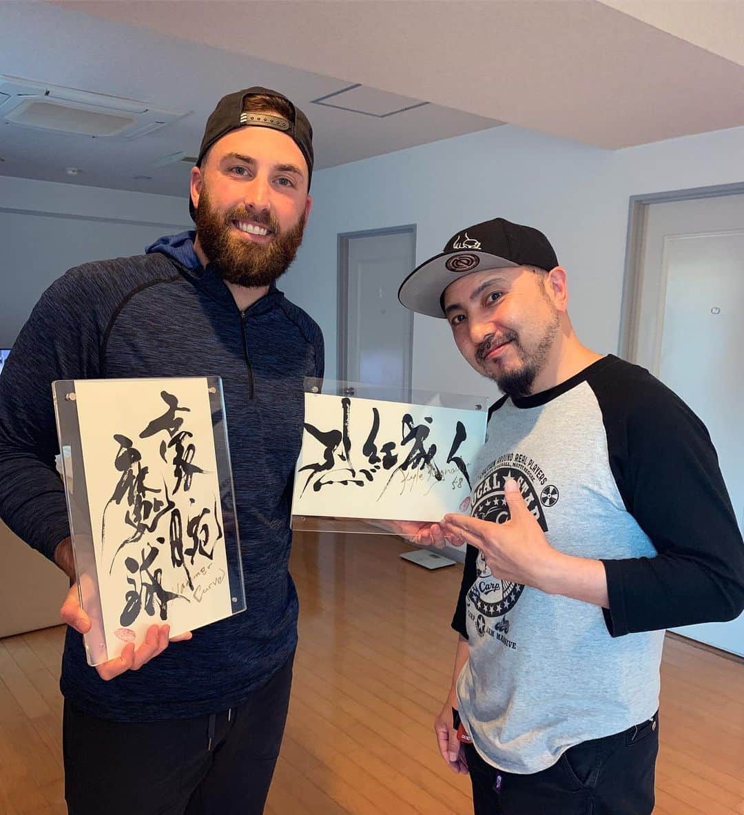 K. レグナルトのインスタグラム：「Cool stuff right here! @bigbossgwaan hooked it up with this awesome Kanji! Arigato boss man!」