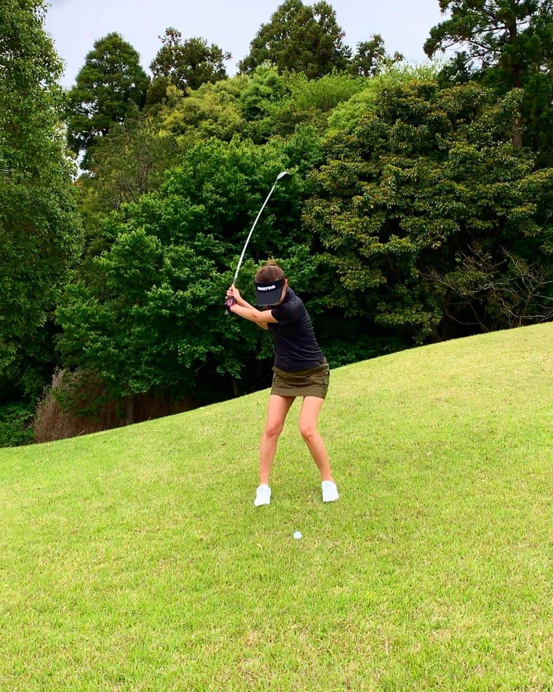 夏美さんのインスタグラム写真 - (夏美Instagram)「茨城のコースへ❗️❗️🏌️‍♀️⛳️ドライバーがびっくりするくらい当たらんかったけど、スコアは104やったからまぁいっか❗️⛳️笑 たぶんしばらくコースは行けないけど満喫できたから良かった〜😊 #妊娠21週  #妊娠6ヶ月  #ゴルフ  #ゴルフ女子  #ブリーフィング  #ブリーフィングゴルフ  #briefinggolf」5月9日 19時46分 - natsumisaito333