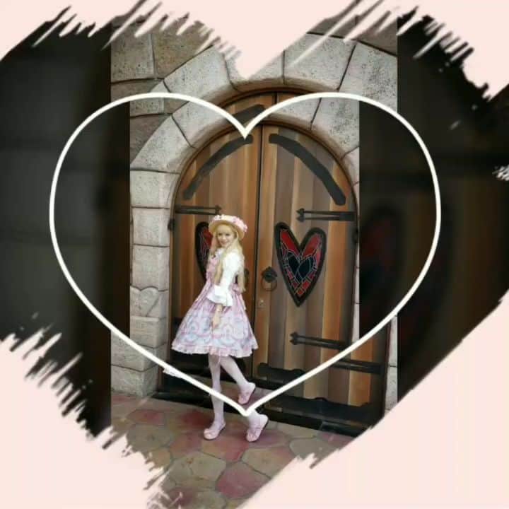 のインスタグラム：「続きだよぉん♡ せーのっ♡くるるん♡にこにこにこ(*´艸｀*)♡ ♡♡♡♡♡♡♡♡ ------スケジュール-----♡♡♡♡♡♡♡♡♡♡ 【歌芸夢者】 5月18日(土)28日(日)♡♡♡♡♡♡ ♡♡♡♡♡♡. 【札幌STER CLUB】 5月7日(火)〜12日(日) . . . .  #お姫様#princess#白咲姫香 #お姫様 #sweetlolita #バービー#ロリィタ#ディズニー#小悪魔ageha#モデル#タレント#model#KERA #ロリータ #りぼん #プリンセス #Lolita #ロリータファッション#Disney#ドール#beauty#可愛い モノが好き#ファッション #洋服 #hair#Japanese #女の子 #disneyland #Fashion」