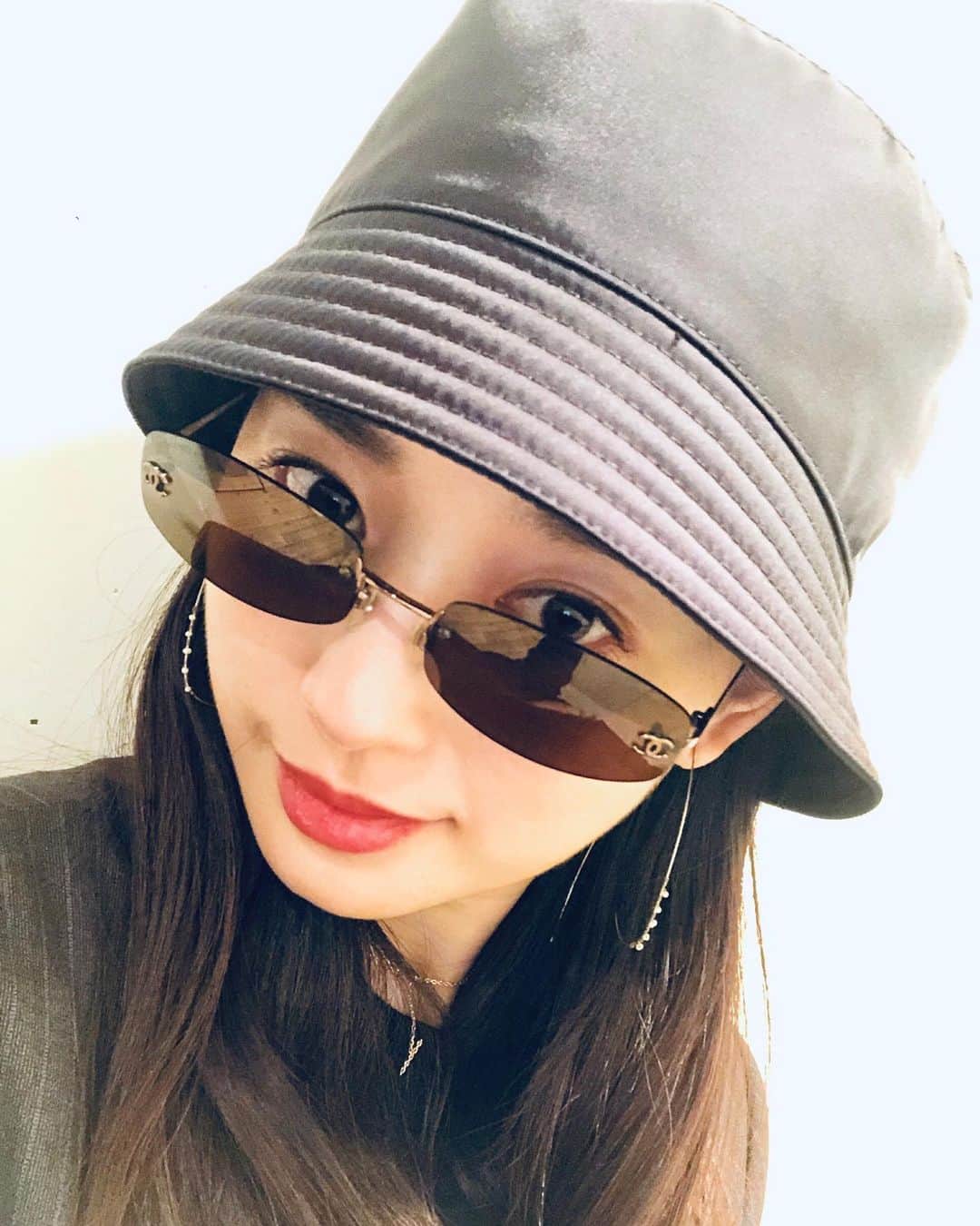 のインスタグラム：「vintage chanel😎✨✨ @chanelofficial  くぅ〜であえた一目惚れ 激おきに！夏めちゃつける♡♡ #sunglasses#accessory #chanel#shihara#lovdesign #chisacoordinate#松永ちさと」
