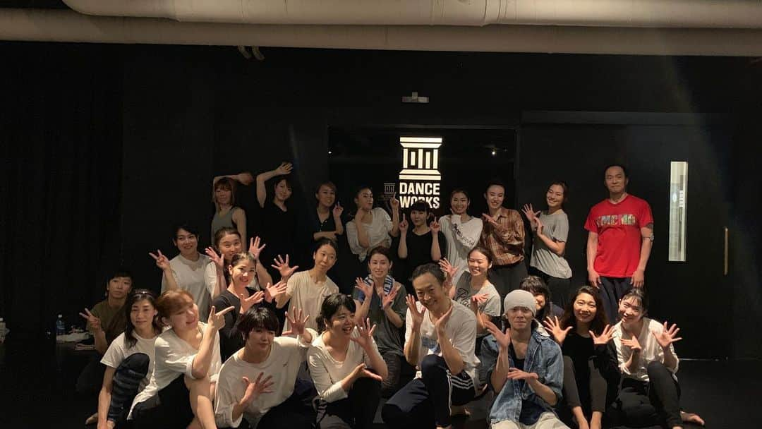 黒須洋壬さんのインスタグラム写真 - (黒須洋壬Instagram)「黒須洋嗣 JAZZ CLASS 2019.May.9th @danceworks_jpn  @xross #シアターラストレッスン #michealbublé  #igetakickoutofyou  #jazzdance  #dance」5月9日 20時30分 - xross