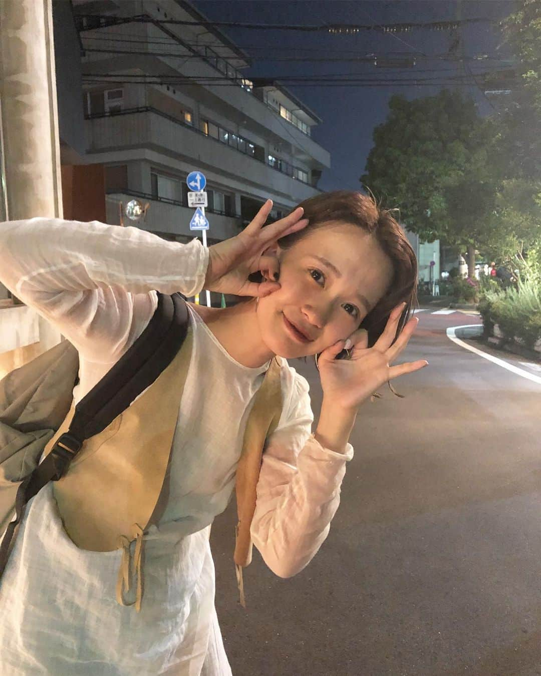 柴田紗希さんのインスタグラム写真 - (柴田紗希Instagram)「やりきったー！って日は最高に気持ちが良い なんだろ今日はやりきったのかな？ それともお仕事を楽しんでありがたくできたのかな？ 気候が良いからかな？ なんだか分からんけど良い日だった！ 心が前向きになれる日に ありがとう😊 みんなは今日どんな日でしたか？ (最後二枚は #私服さん #しば服)」5月9日 20時37分 - shibasaaki