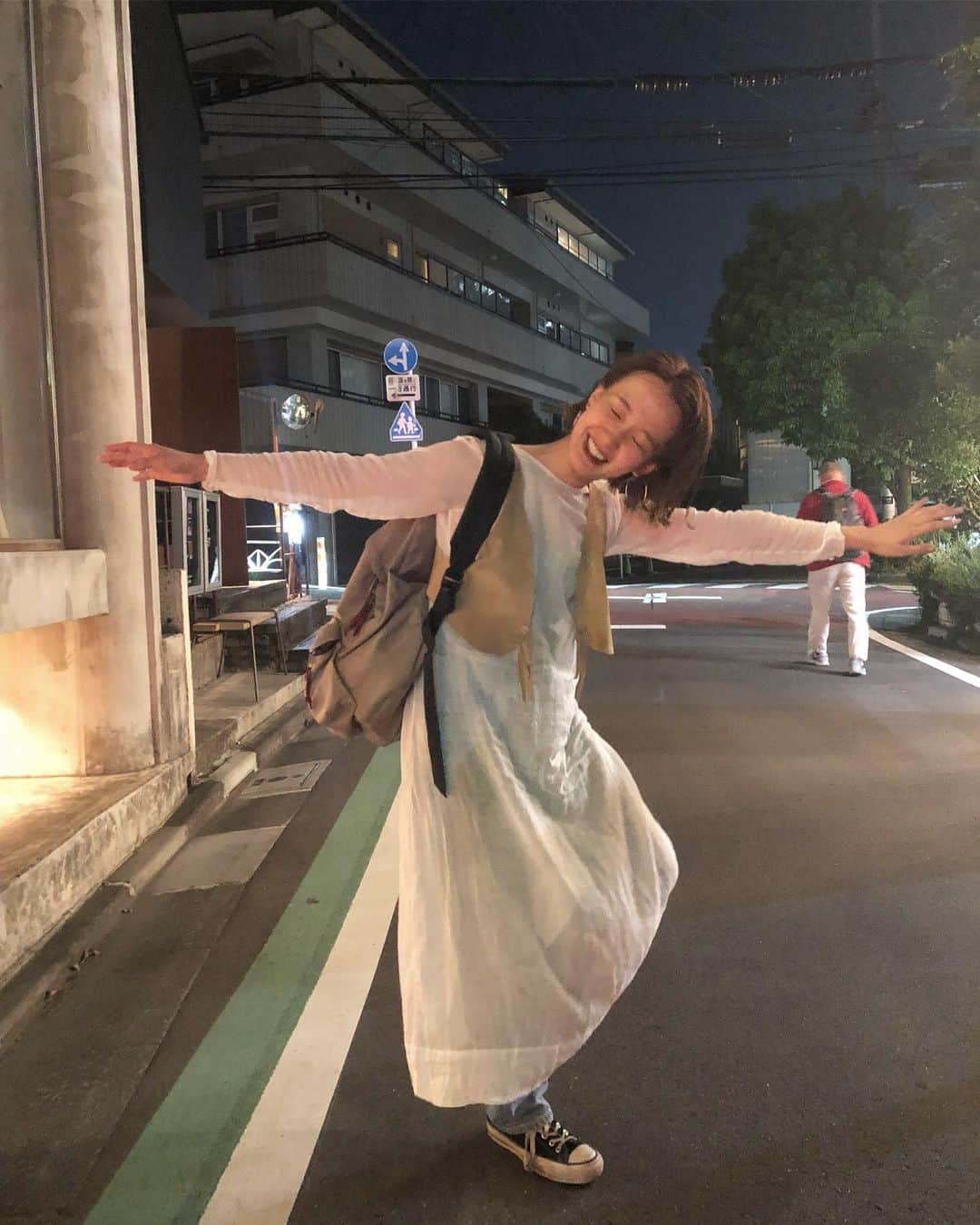 柴田紗希さんのインスタグラム写真 - (柴田紗希Instagram)「やりきったー！って日は最高に気持ちが良い なんだろ今日はやりきったのかな？ それともお仕事を楽しんでありがたくできたのかな？ 気候が良いからかな？ なんだか分からんけど良い日だった！ 心が前向きになれる日に ありがとう😊 みんなは今日どんな日でしたか？ (最後二枚は #私服さん #しば服)」5月9日 20時37分 - shibasaaki